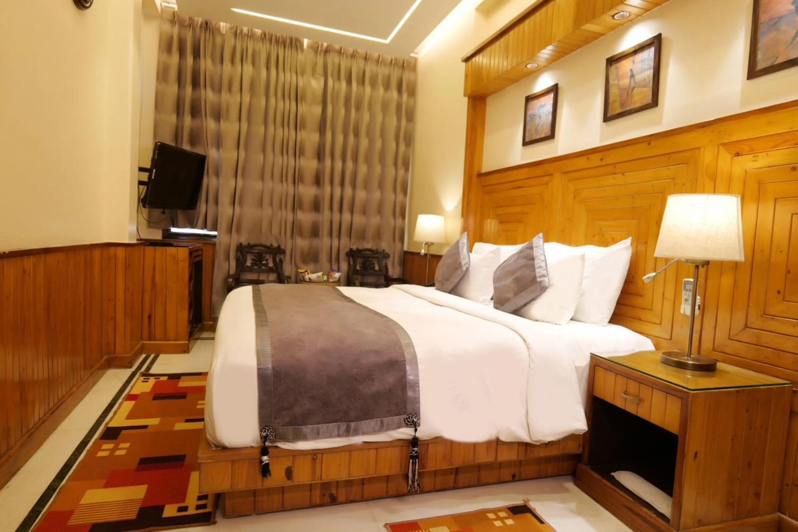 Photo - Wood Castle Hotel
