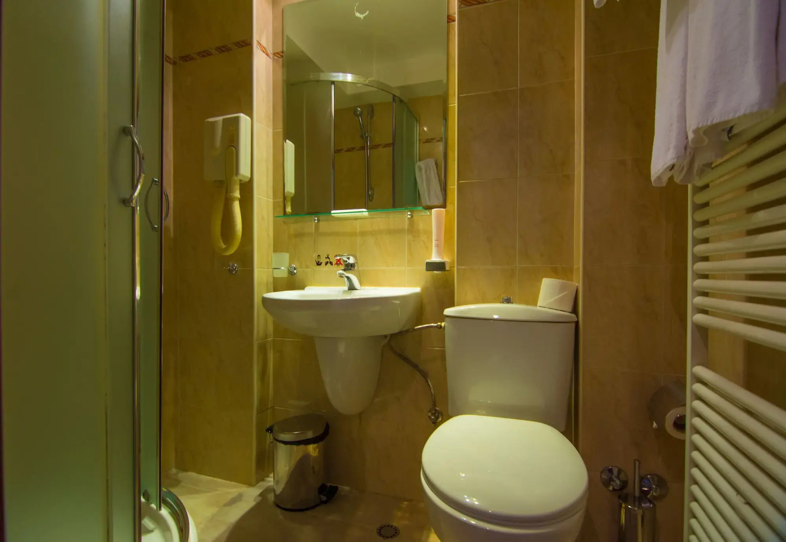 Foto - Hotel Forum - Free Parking for cars