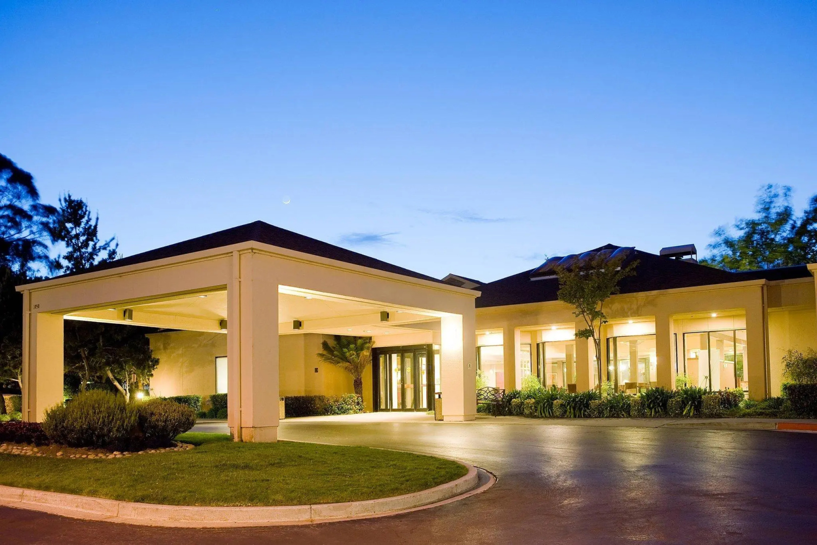 Photo - Courtyard by Marriott San Francisco Airport