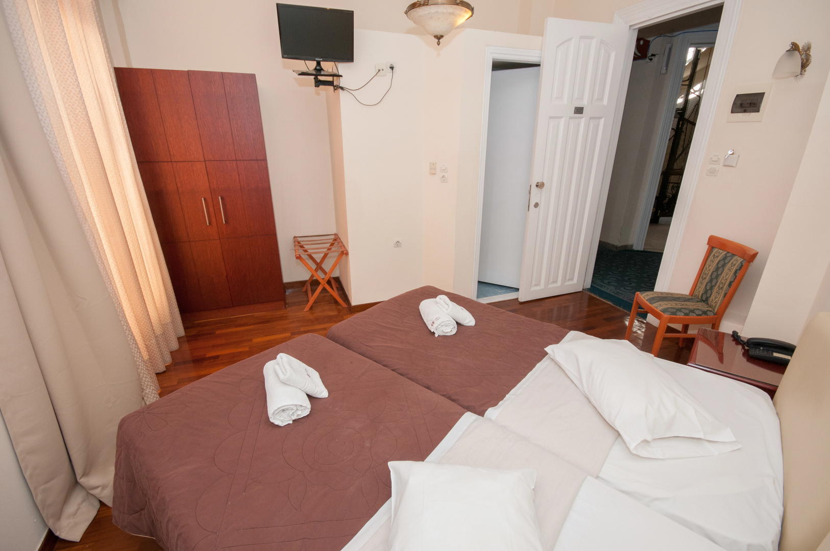 CECIL HOTEL