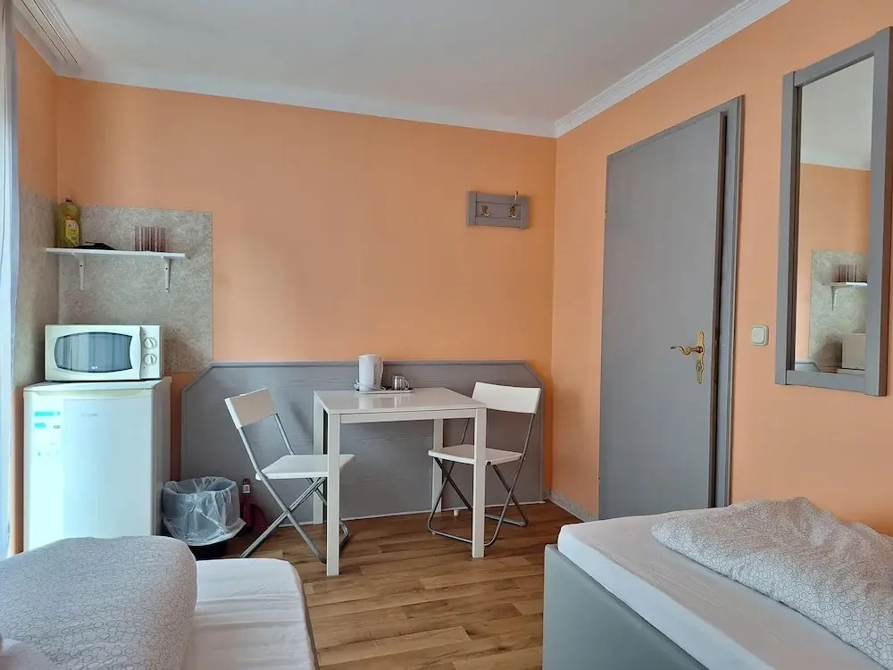 Photo - 2-Rent Group Hostel Rooms AUB162