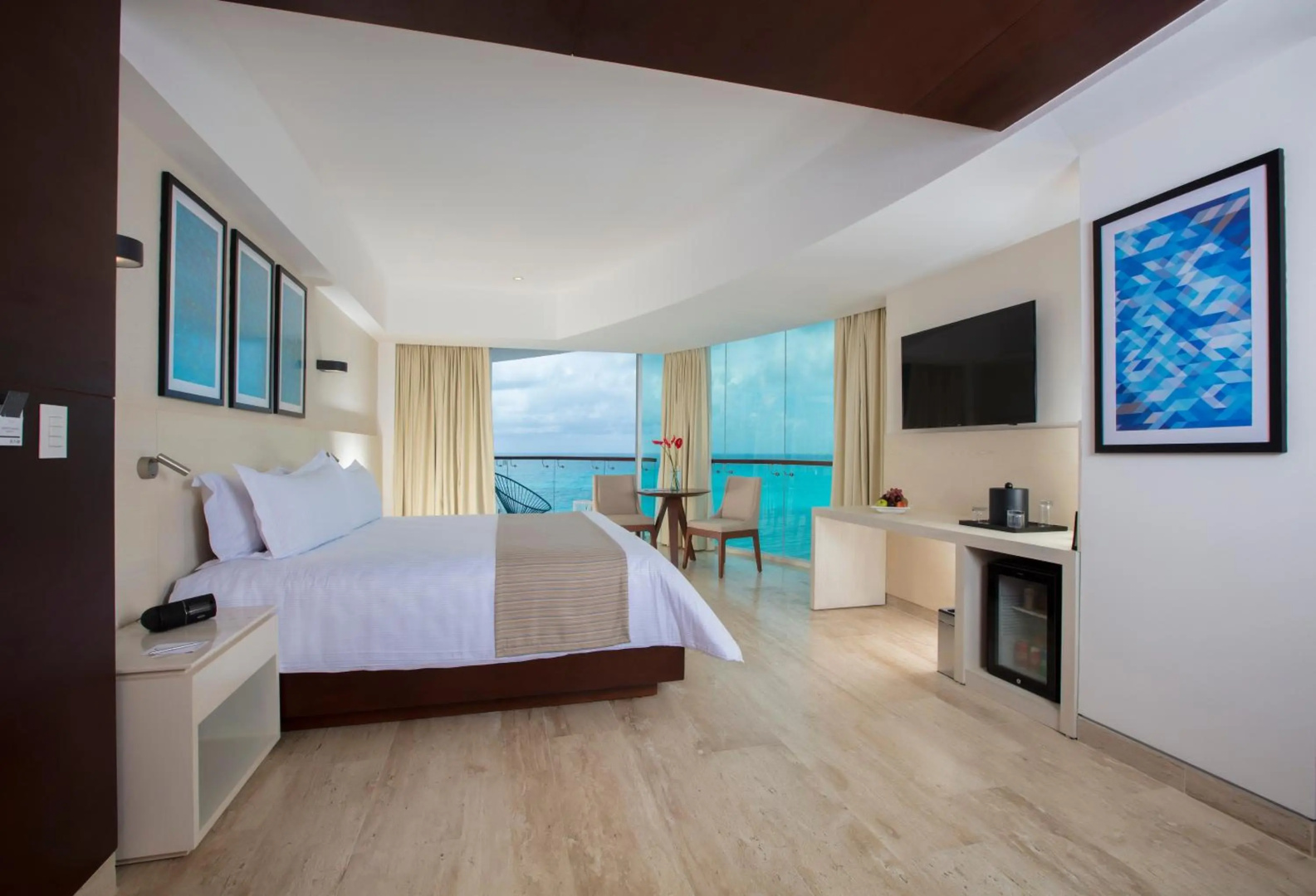 Photo - Altitude at Krystal Grand Cancun - All inclusive