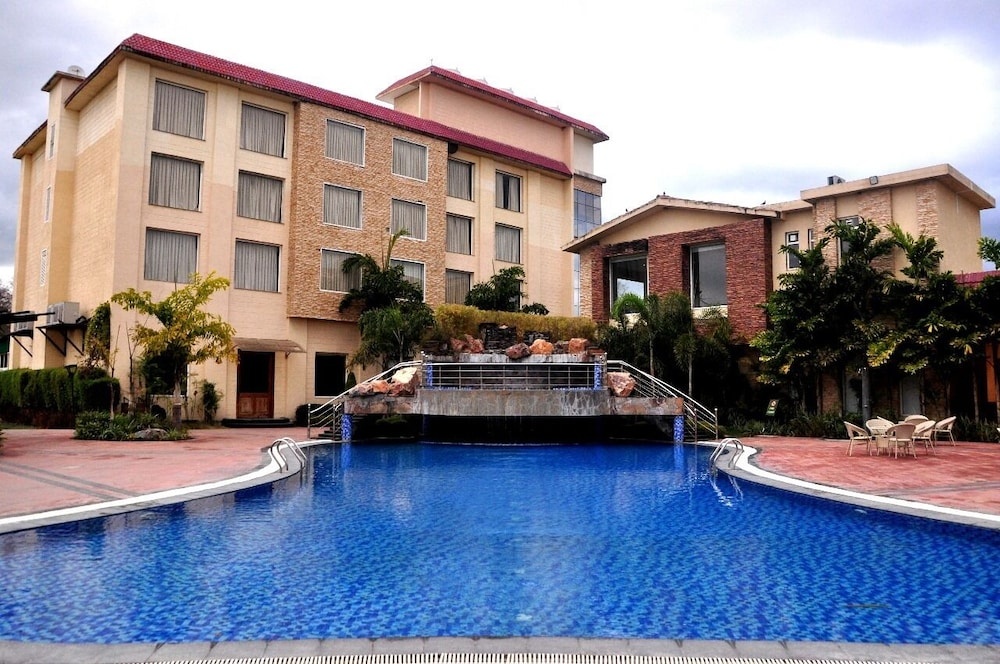 Trinantara Resort And Spa