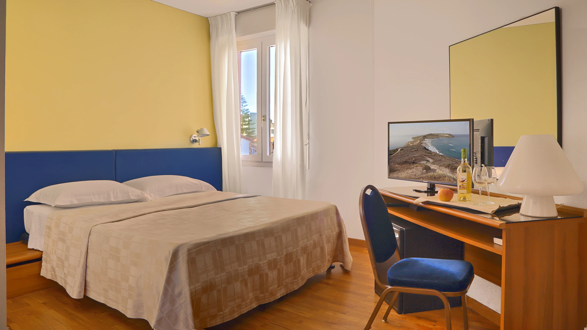 Photo - Hotel Mistral