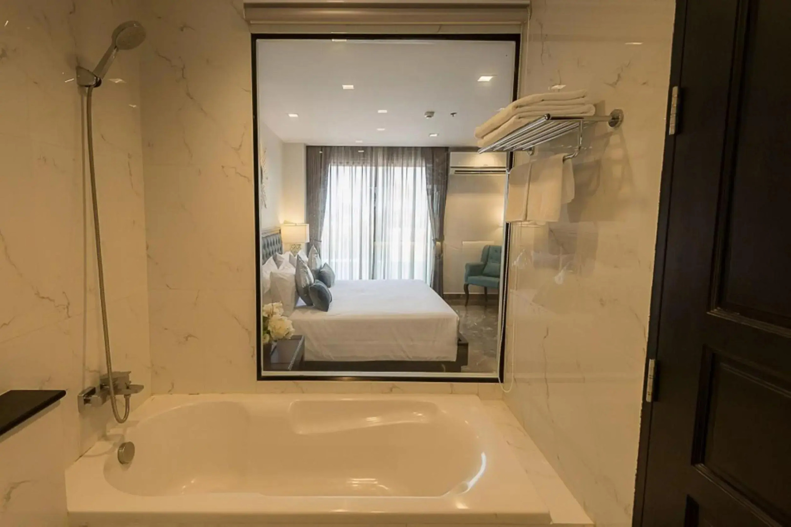 Foto - SN Connx - SHA Plus