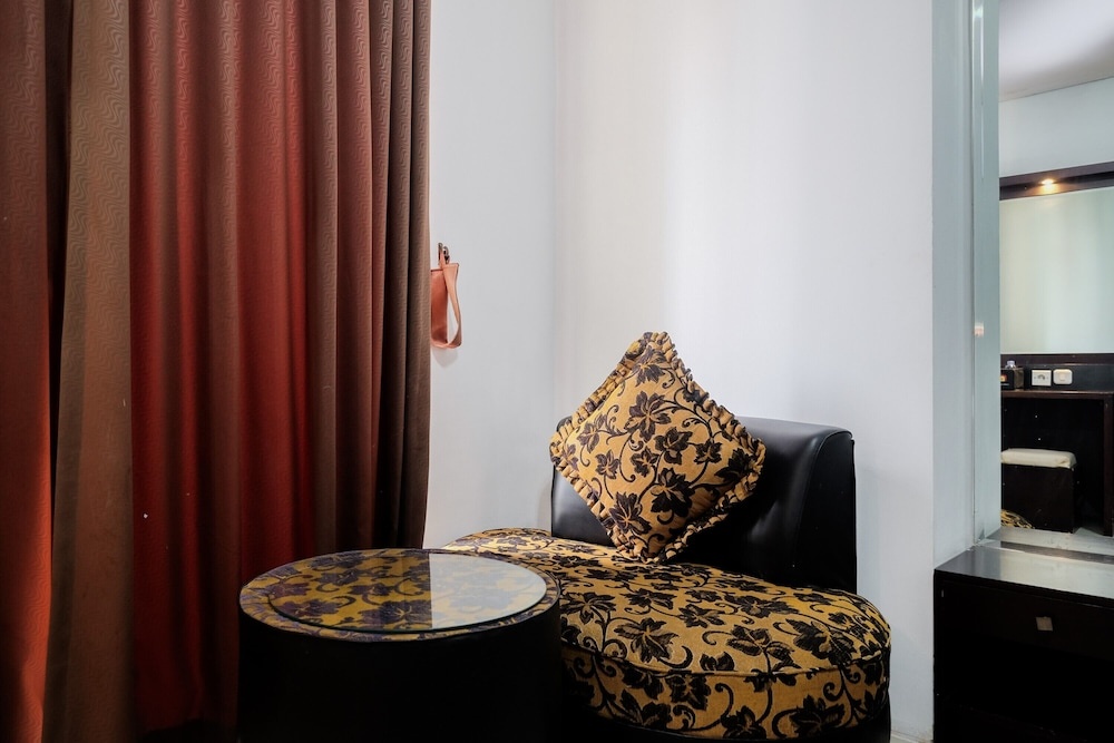 Comfort Living Studio Apartment At Mangga Dua Residence