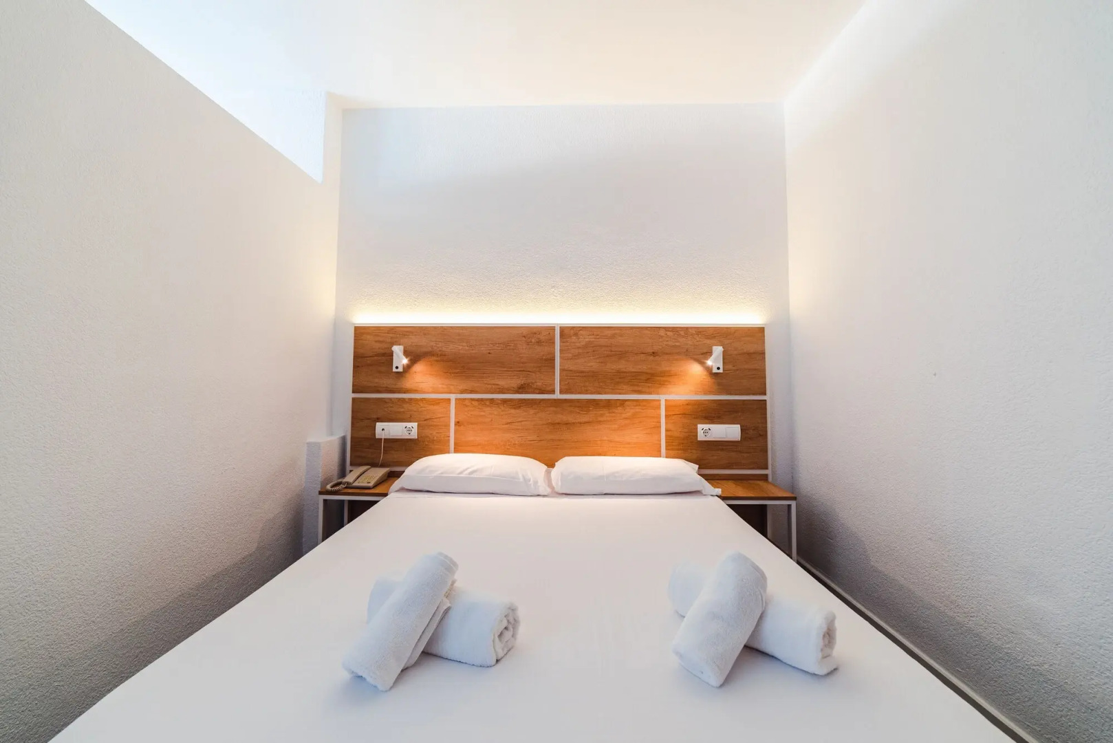 Photo - ENDLSS BEACH & DISCO HOTEL IBIZA Adults Only