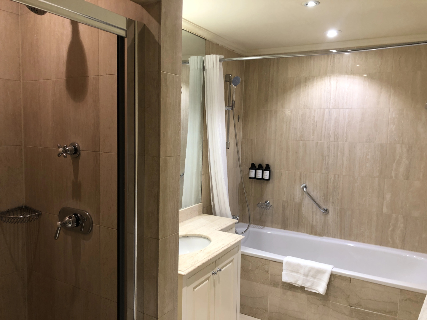 Photo - The Leonard Hotel