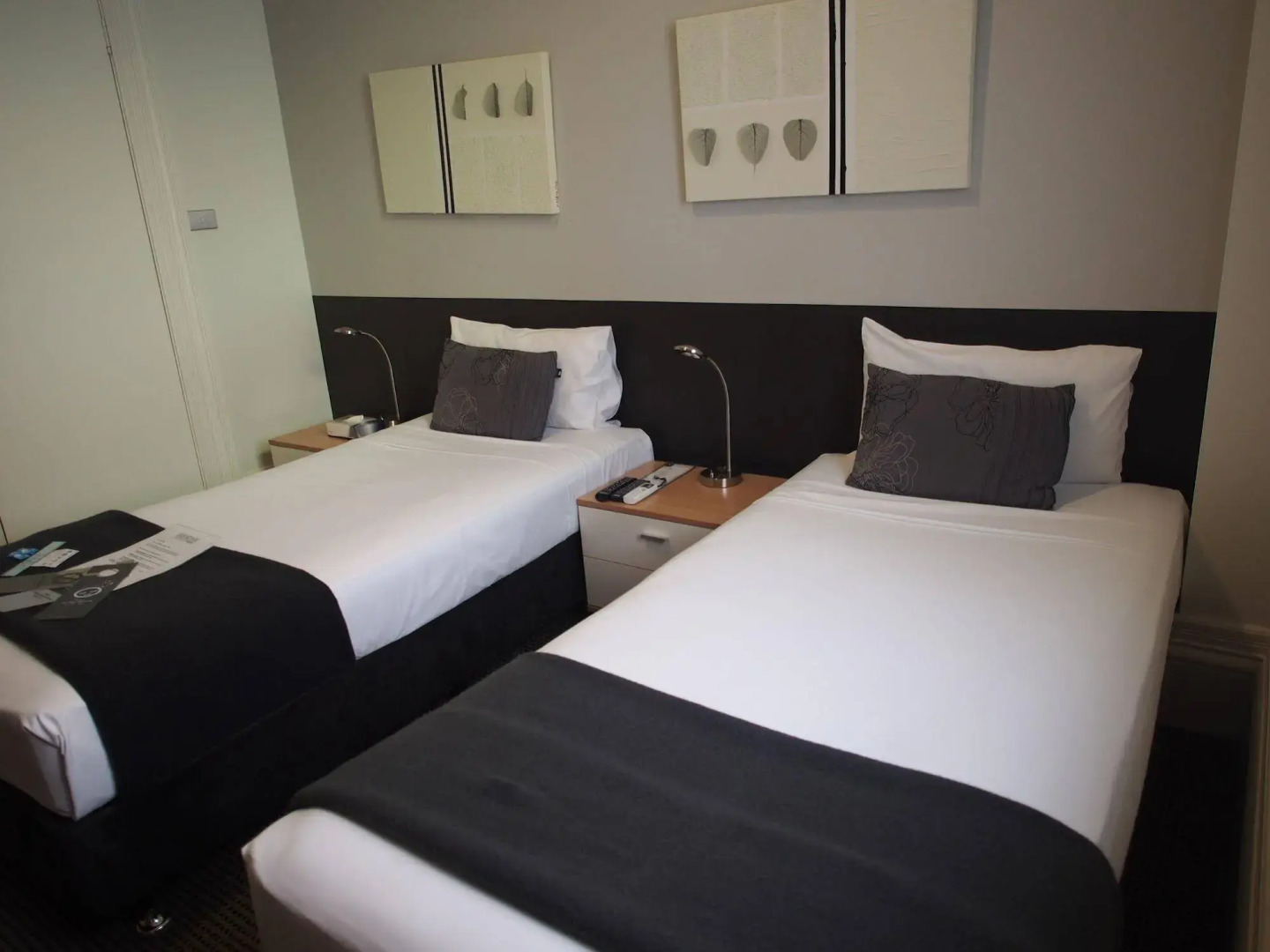 Photo - Vulcan Hotel Sydney