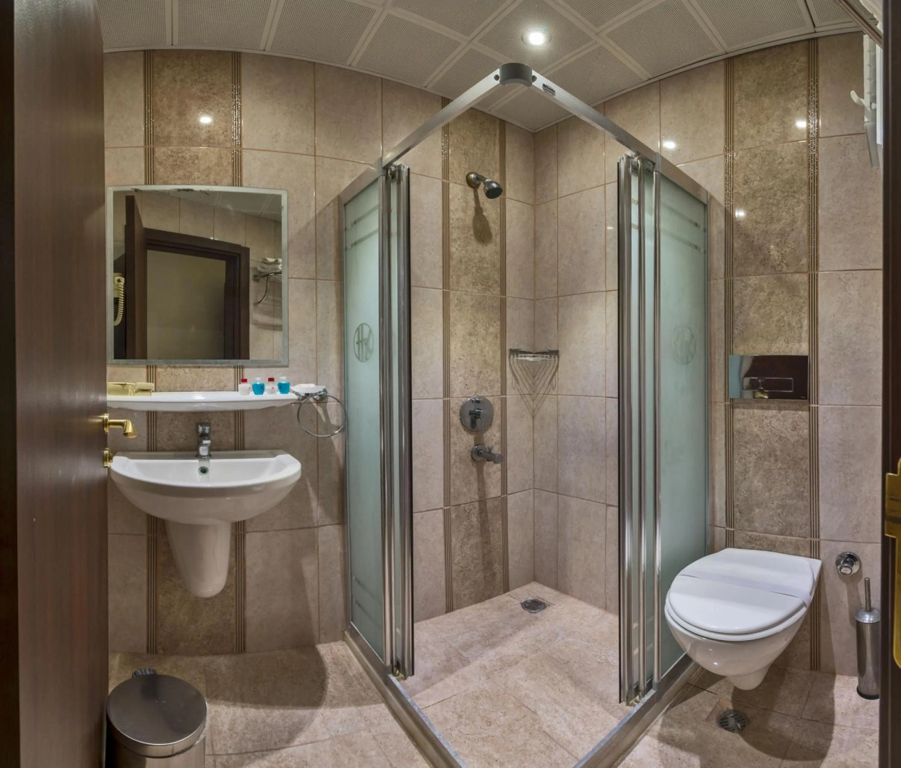 Foto - Kuran Hotel International