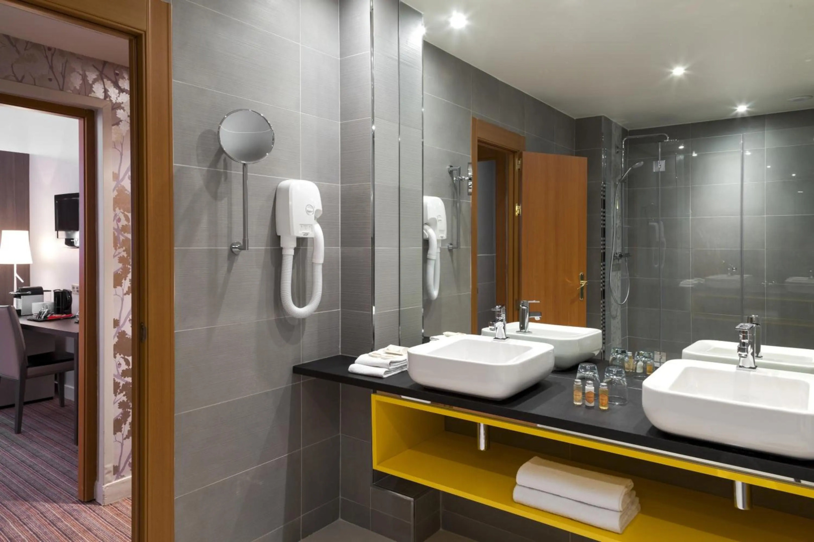 Foto - Timhotel Opéra Blanche Fontaine