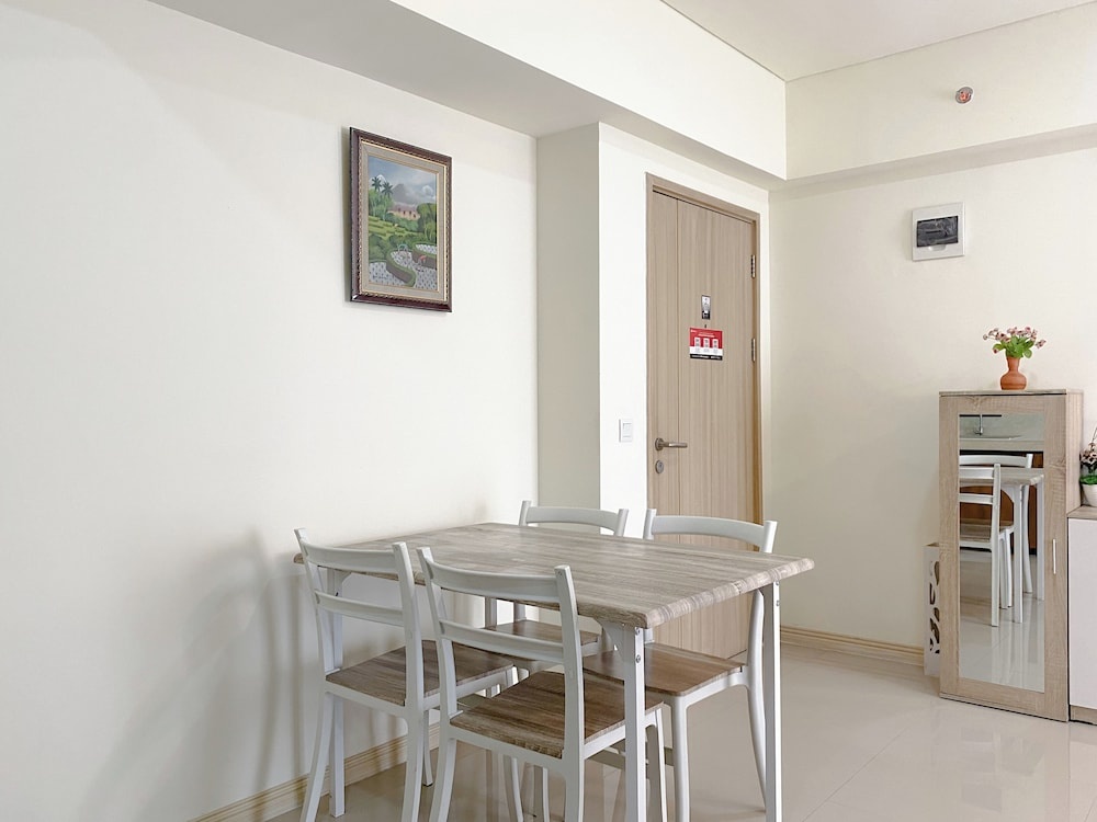 Comfortable And Spacious 3Br Meikarta Apartment