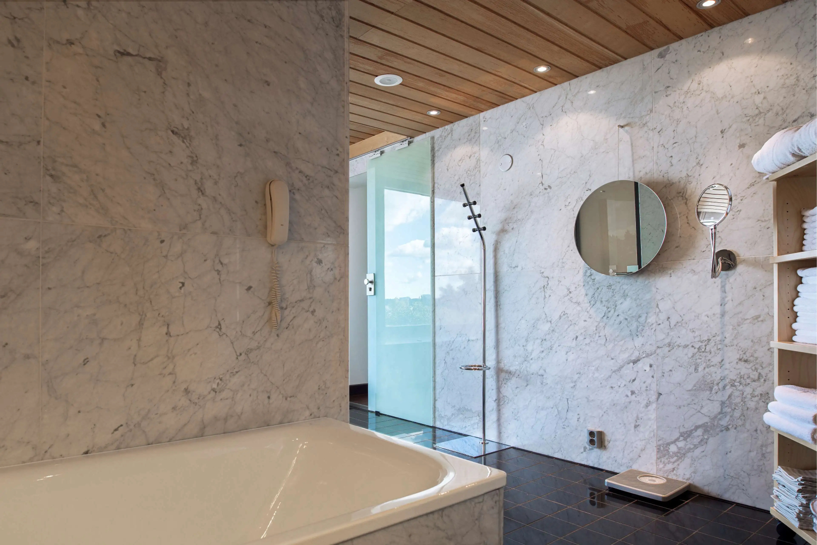 Photo - Hilton Helsinki Kalastajatorppa