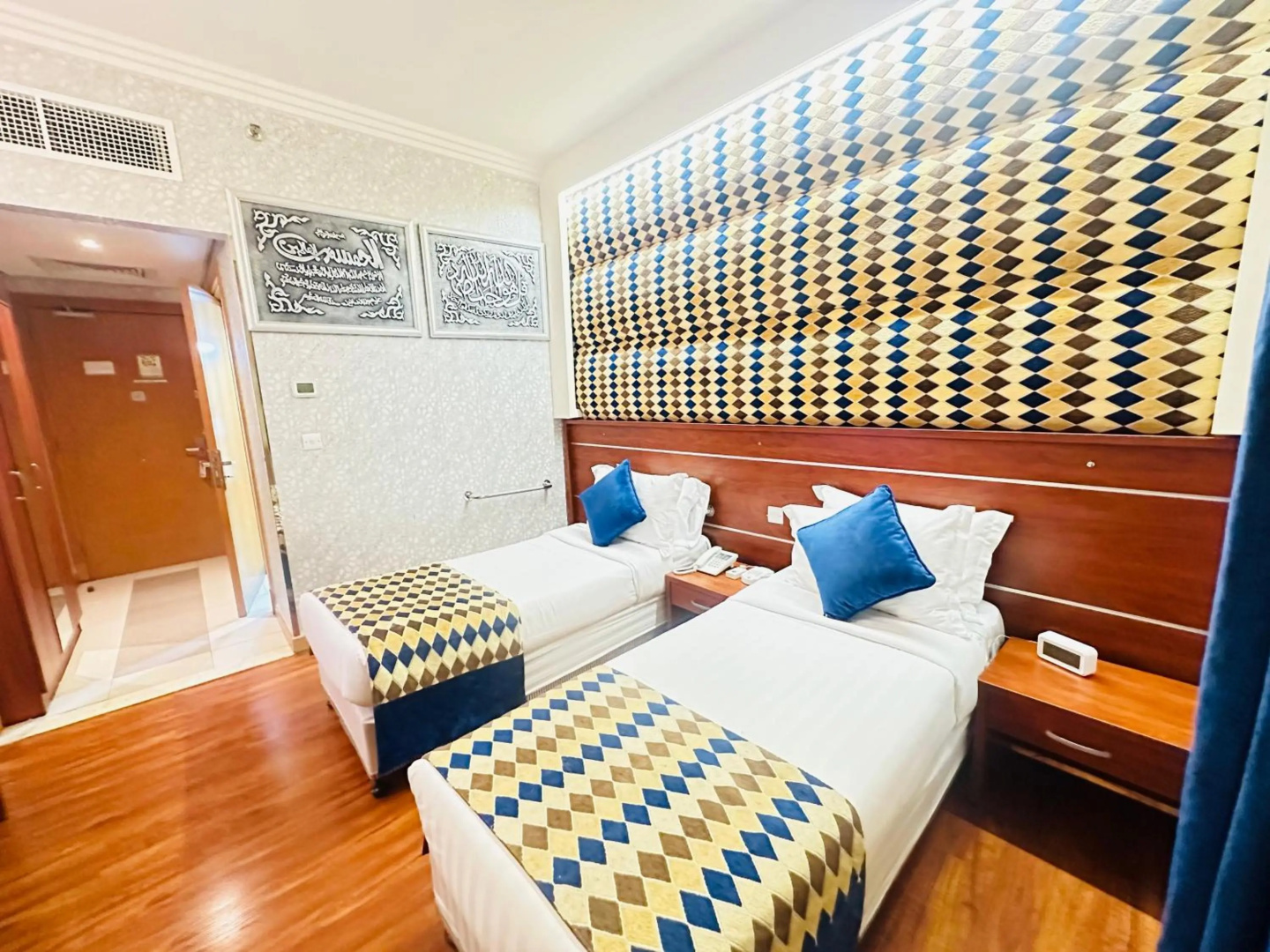 Photo - Nusk Al Madinah Hotel