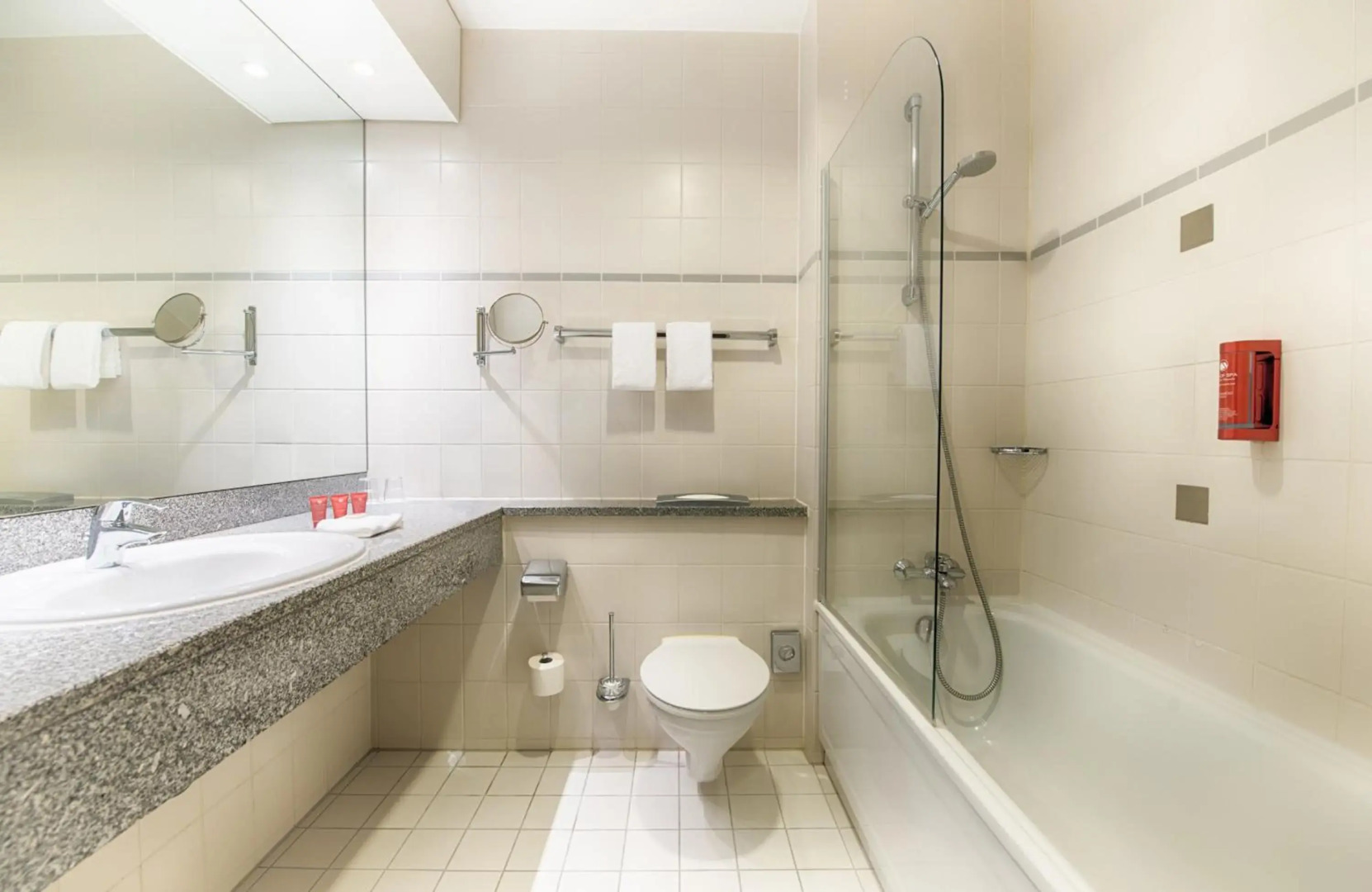 Photo - Leonardo Hotel Düsseldorf City Center