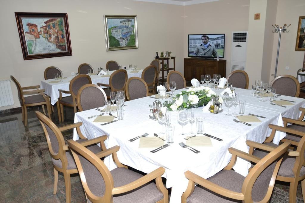 Hotel Kratis