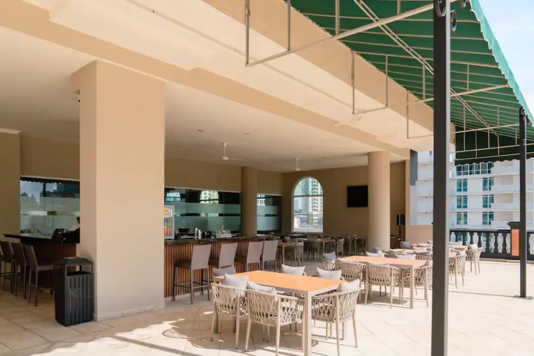 Photo - Waymore Hotel Spa & Casino