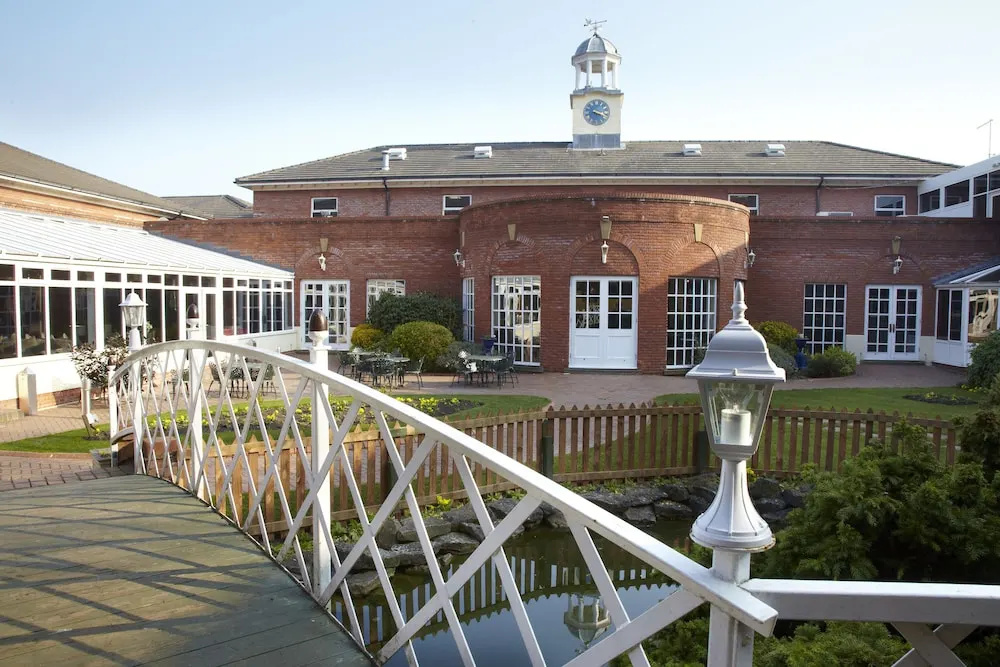 Photo - Village Hotel St David's, Nr Chester
