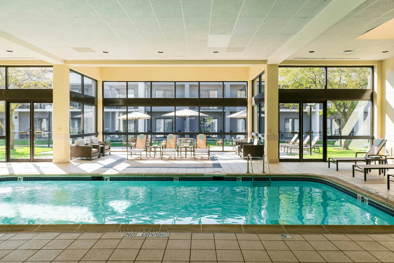 Foto - Courtyard by Marriott Chicago Naperville