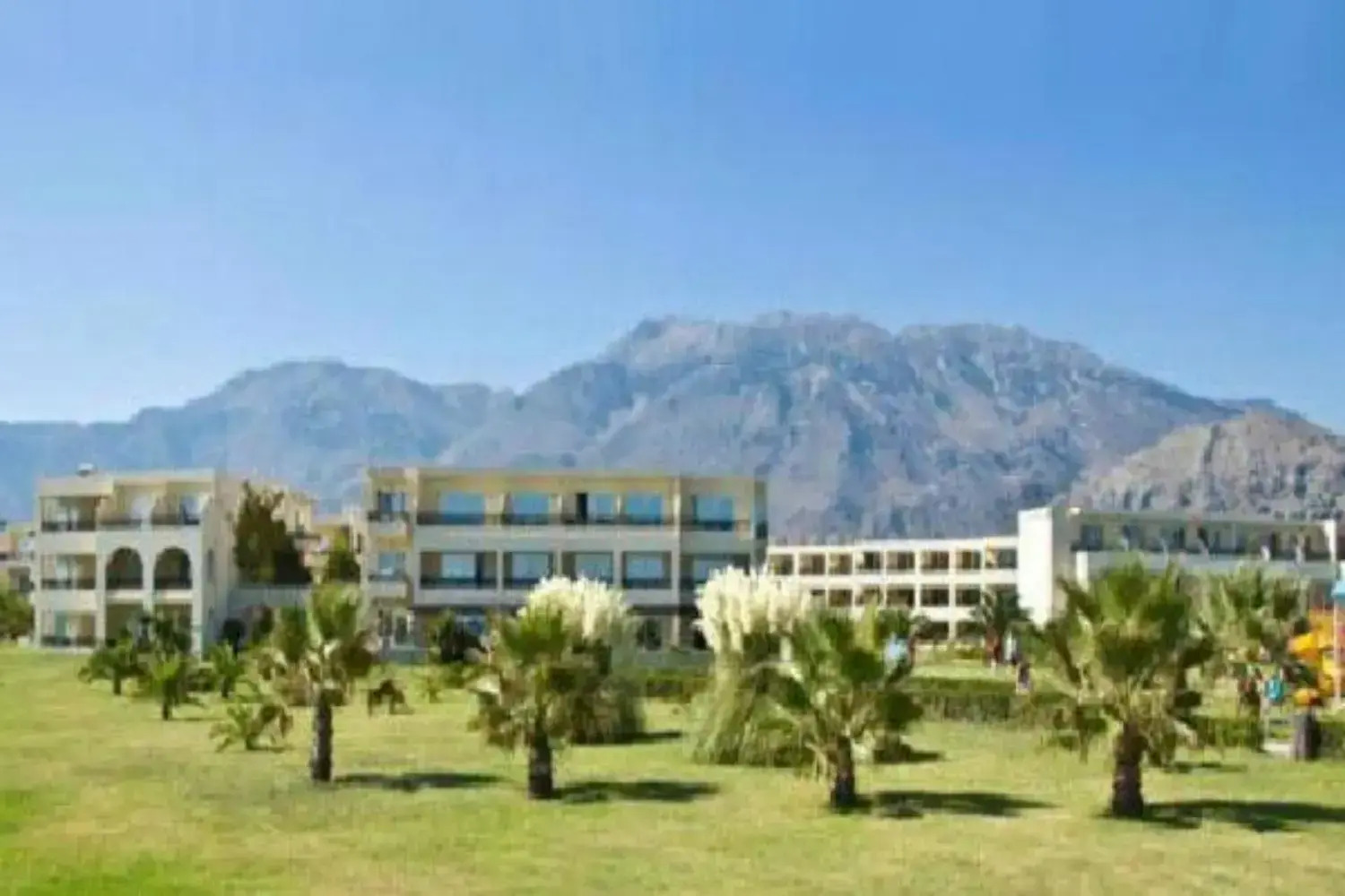 Photo - Vantaris Palace