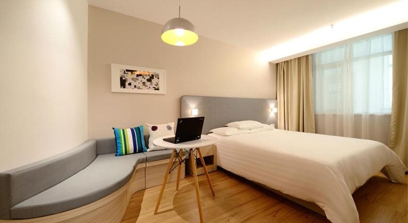 Hanting Hotel Shenyang Yuhong Square