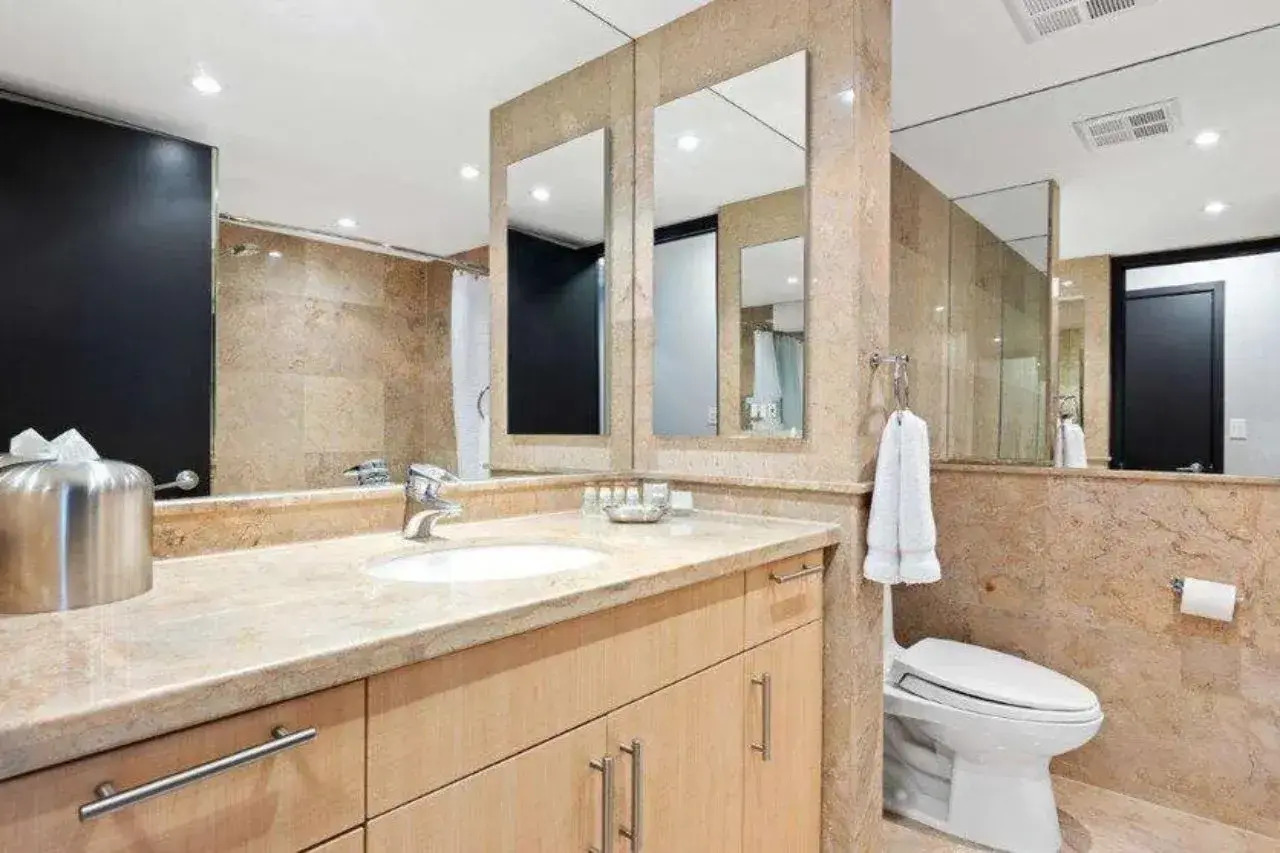 Photo - SoHo Hotel Toronto