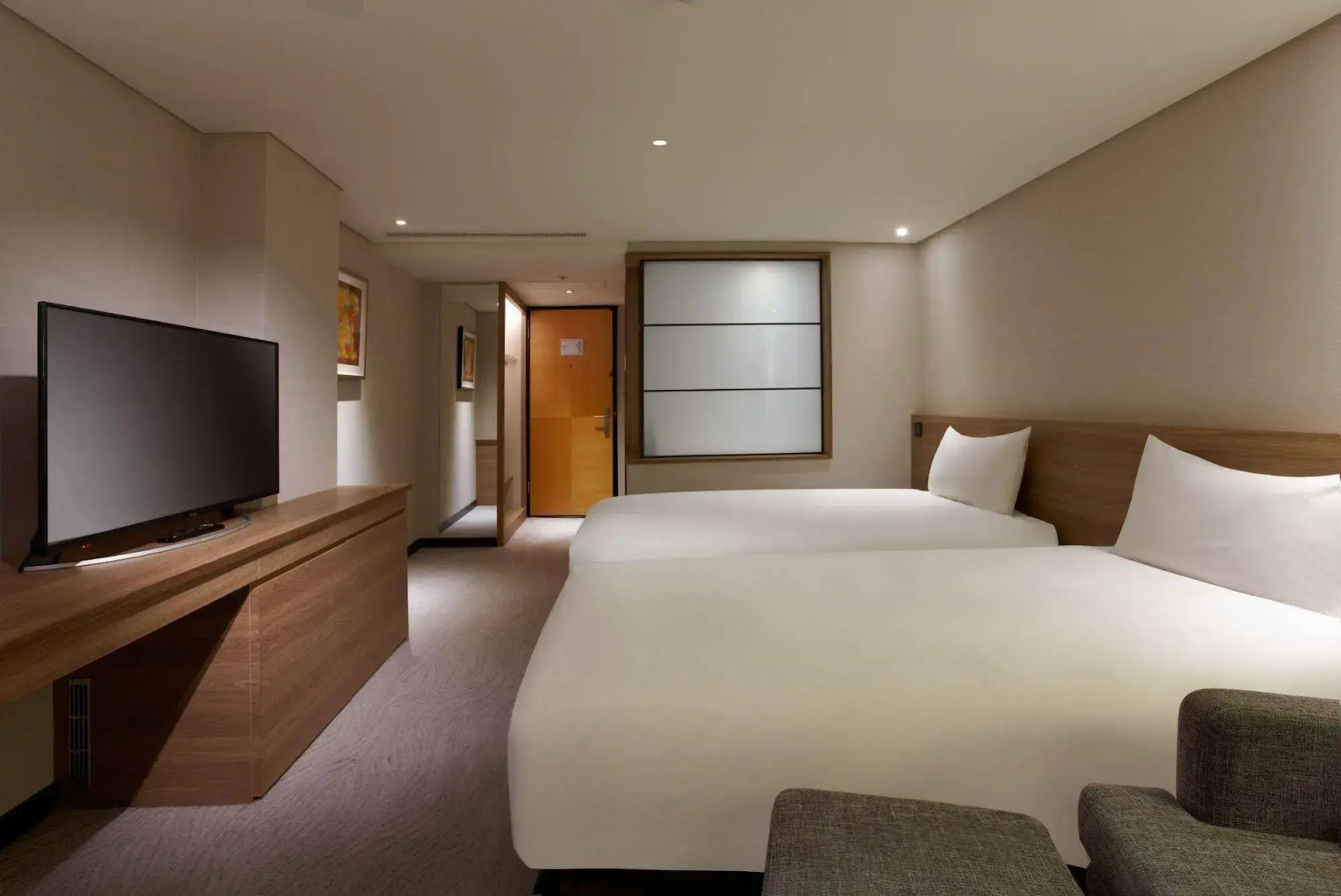 Photo - Royal Inn Taipei Nanxi - MRT Zhongshan Station