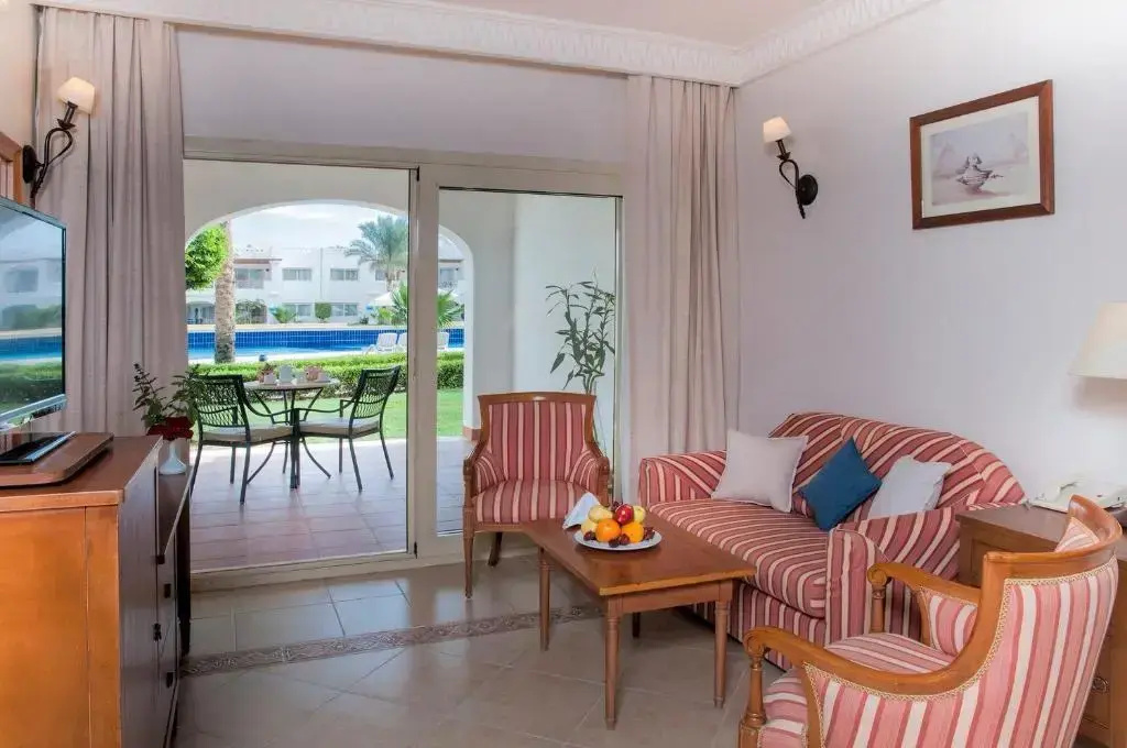 Photo - Continental Plaza Beach Resort