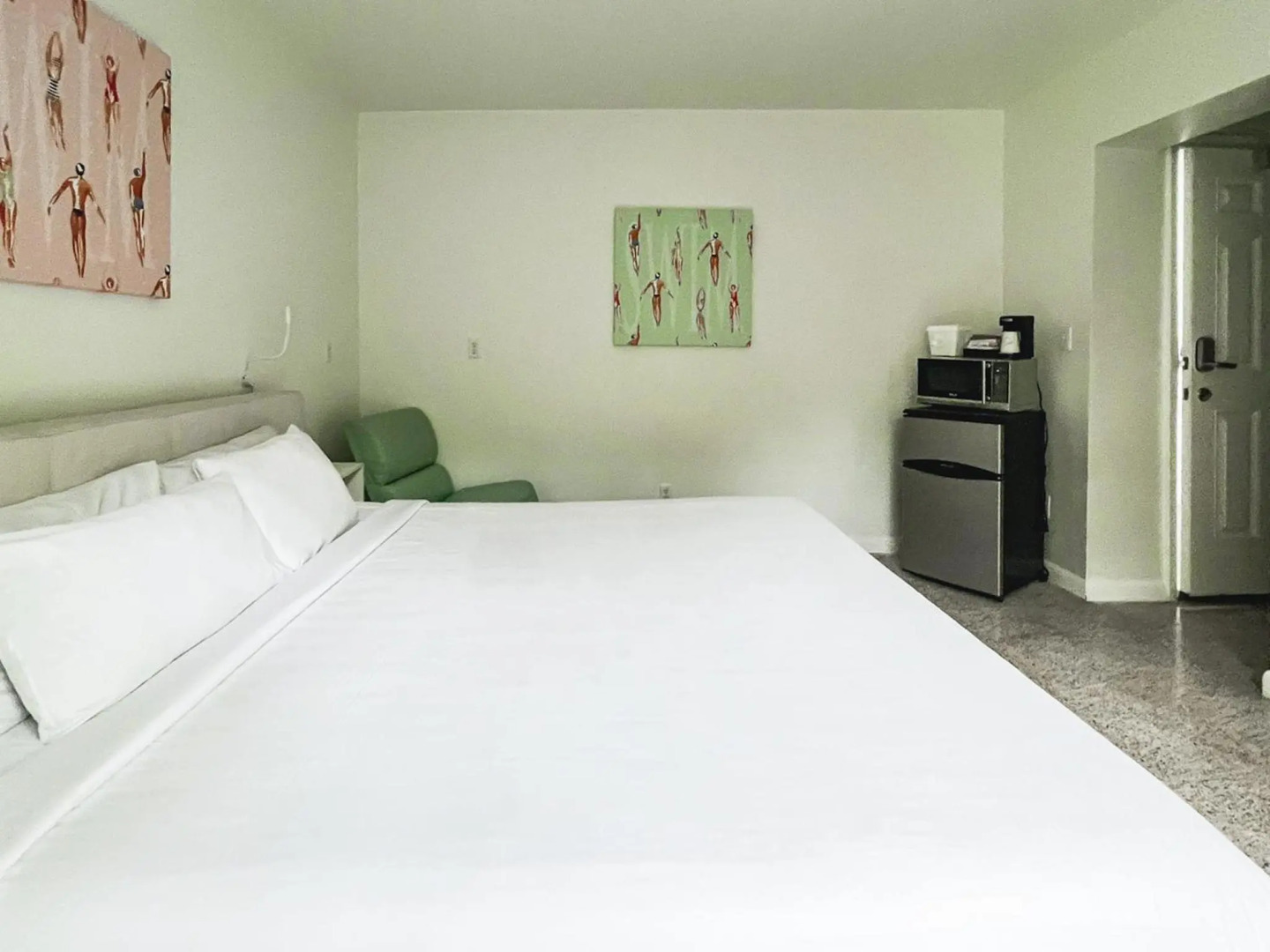 Photo - North Beach Hotel