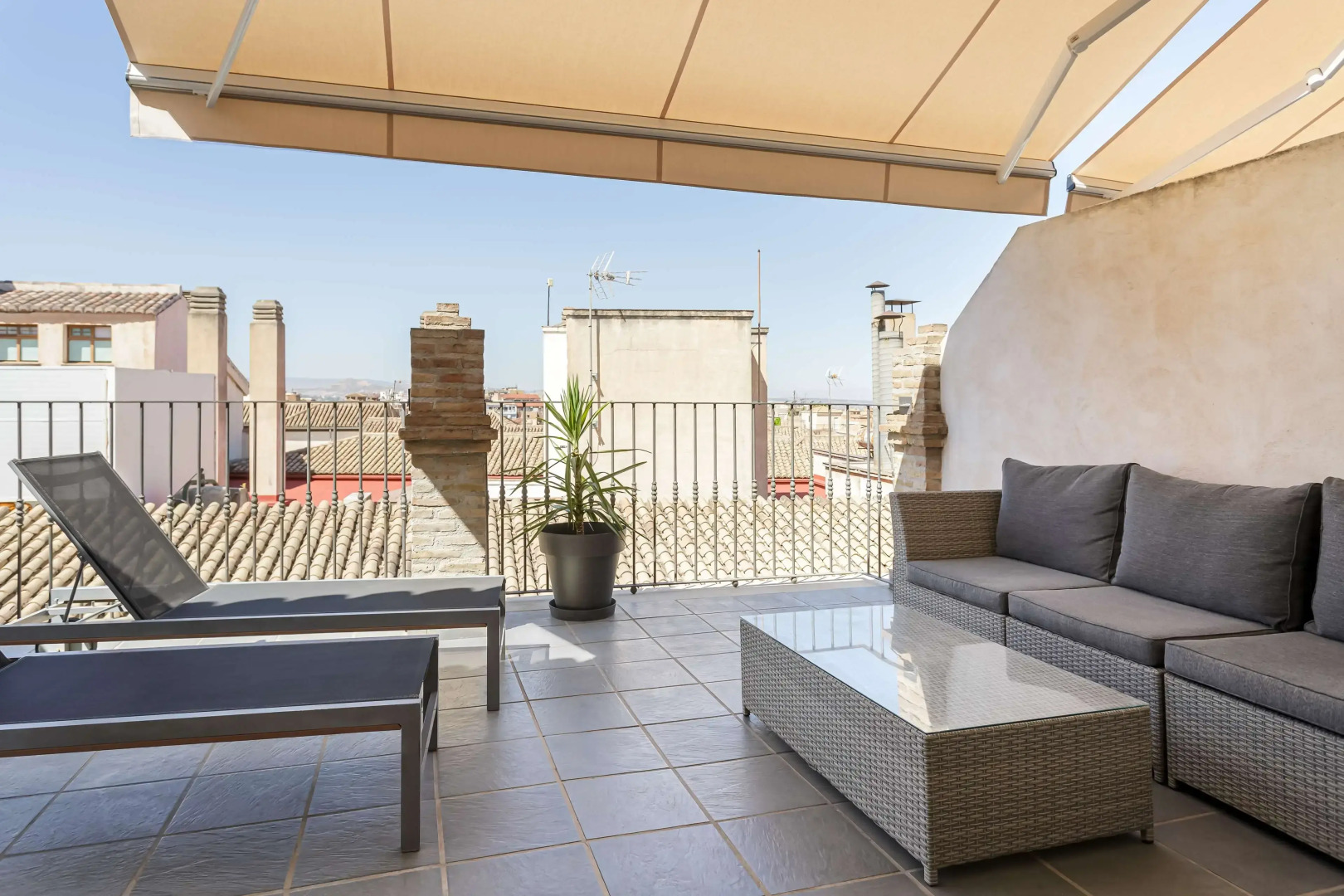 Photo - Room Mate Leo, Granada