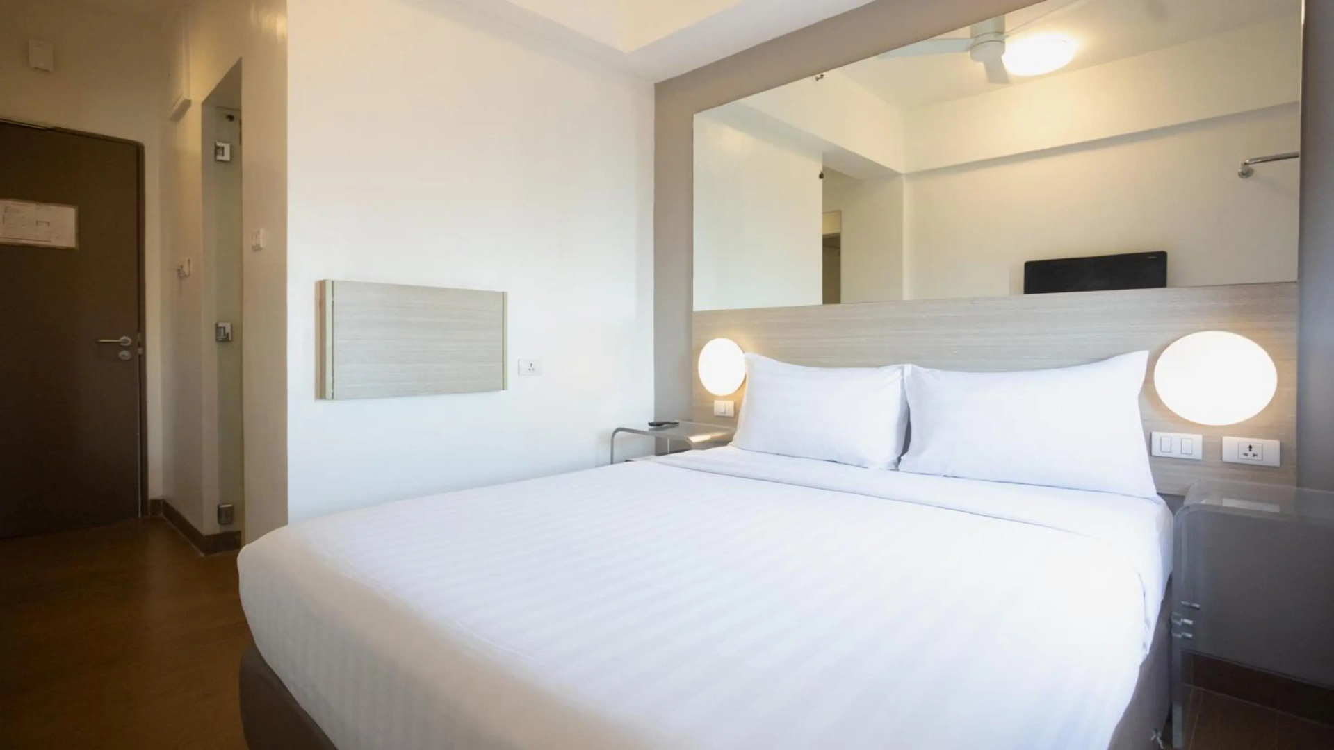 Photo - SpringHill Suites by Marriott New York Manhattan Times Square