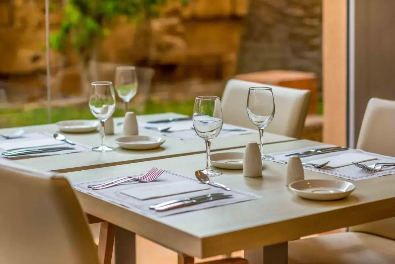 Photo - Valentin Reina Paguera - Adults Only