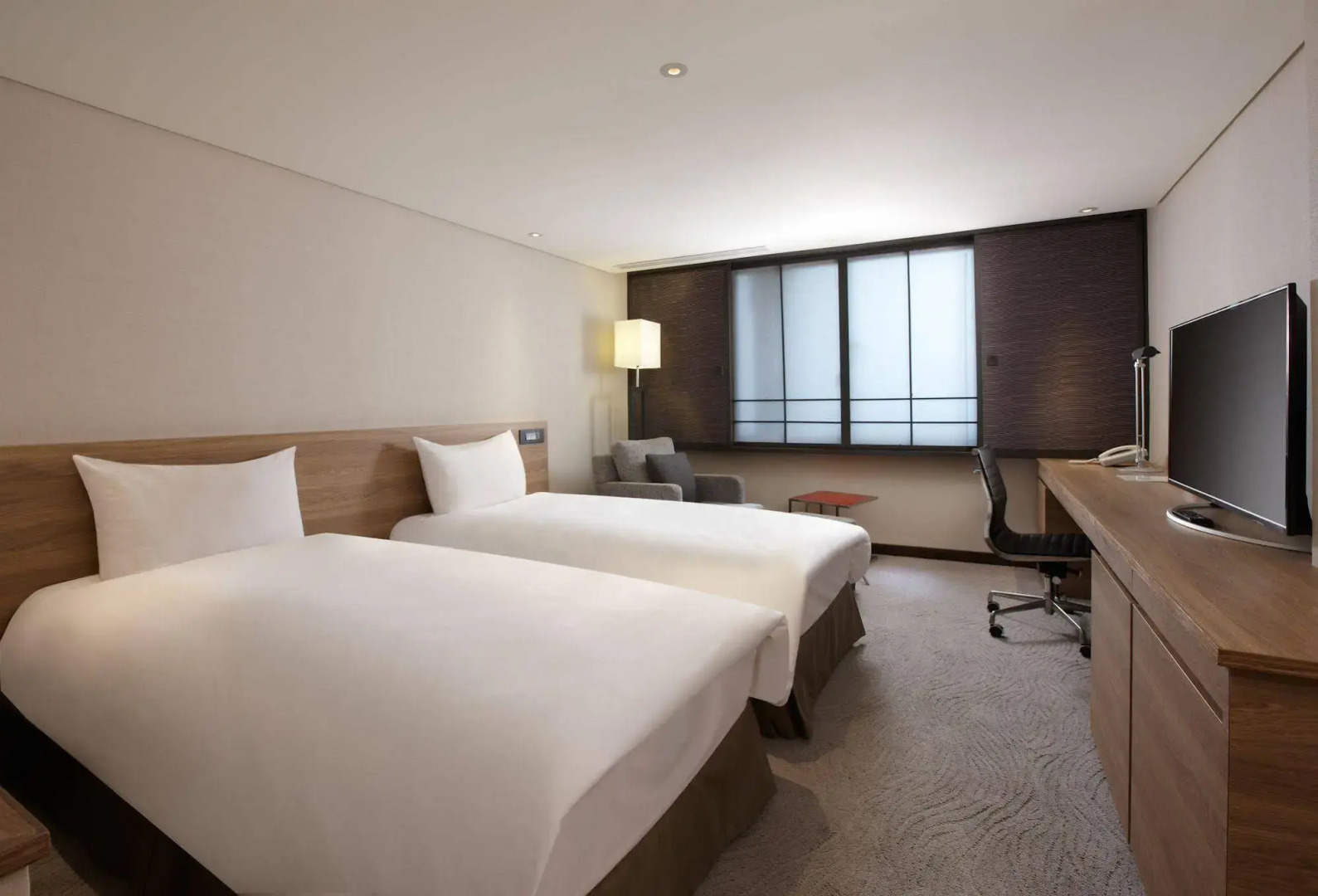Photo - Royal Inn Taipei Nanxi - MRT Zhongshan Station