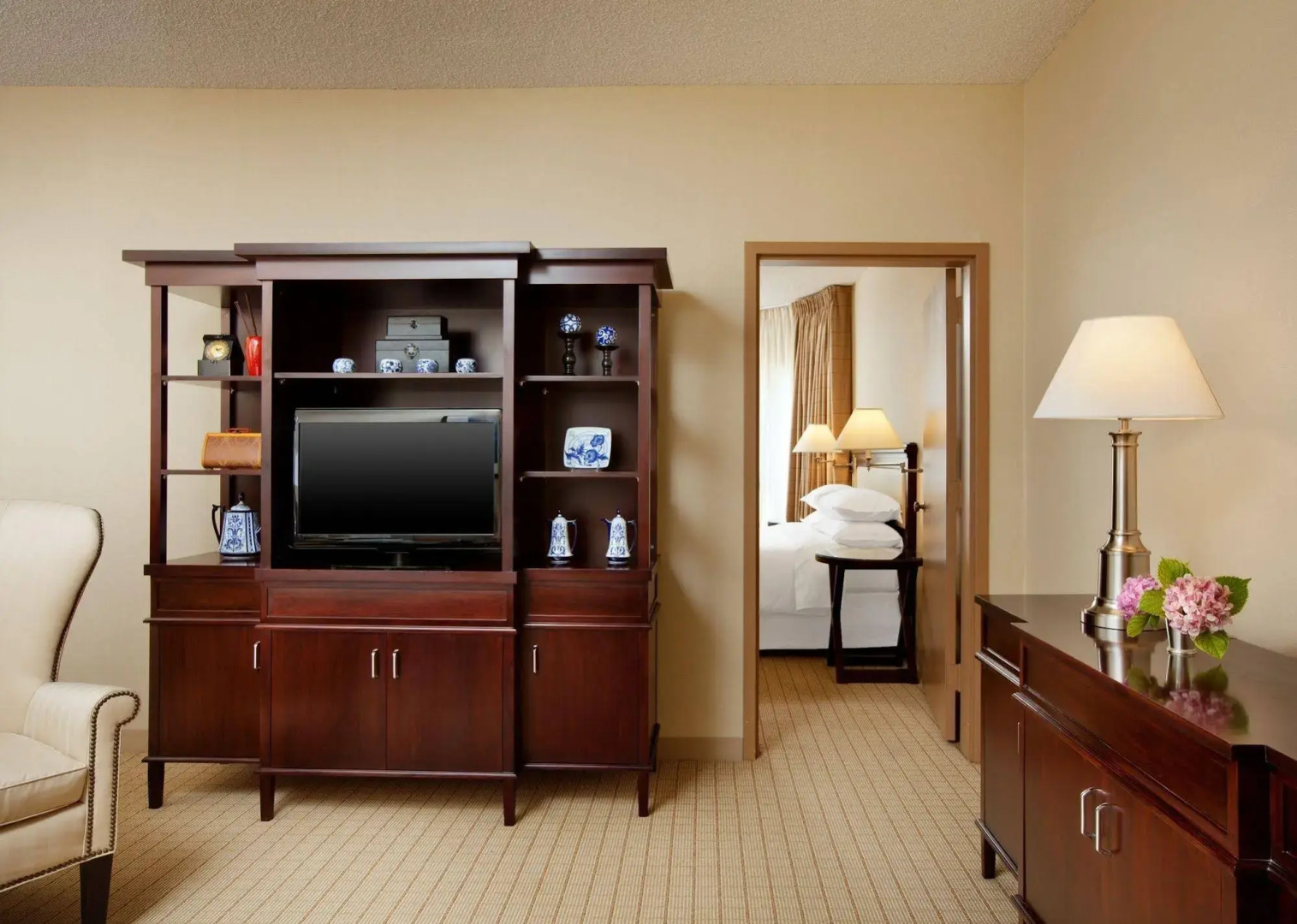 Photo - Anaheim Majestic Garden Hotel