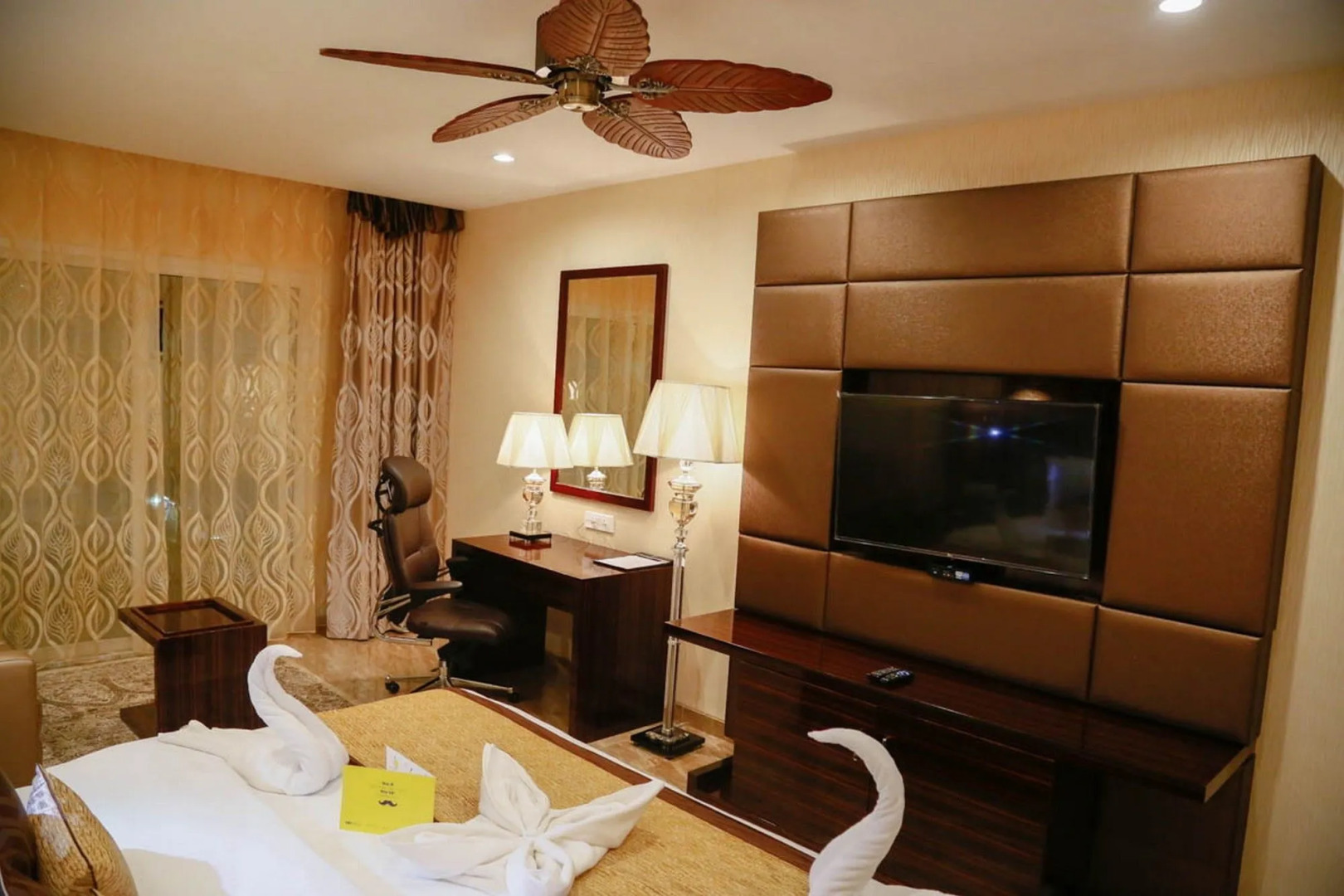 Photo - Fabhotel Prime Sarala Crown - 500M From Calangute Beach