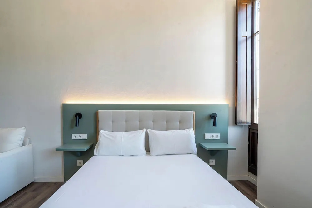 Foto - VLC HOST - Reina 168