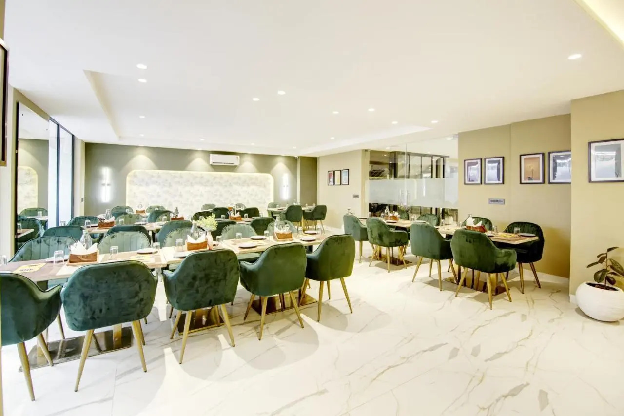 Photo - Saltstayz Premier - Galleria Market Road & Sector 27