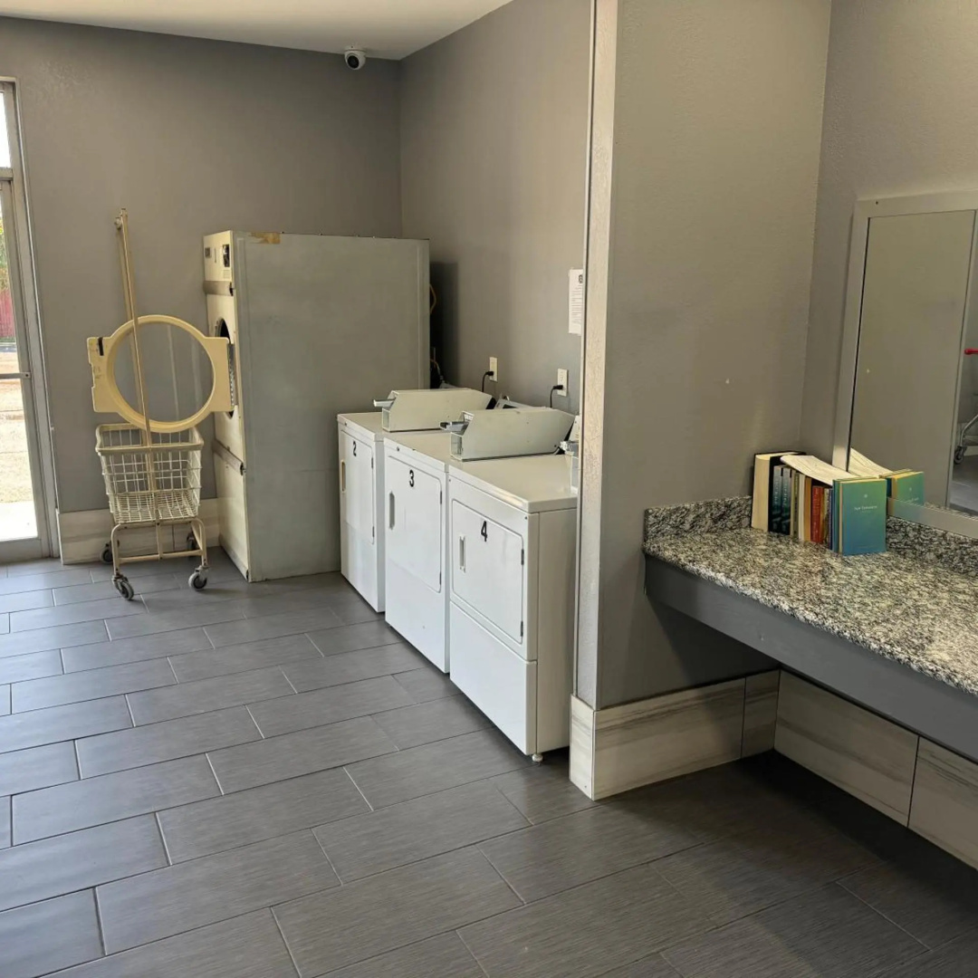 Photo - Nola Inn & Suites