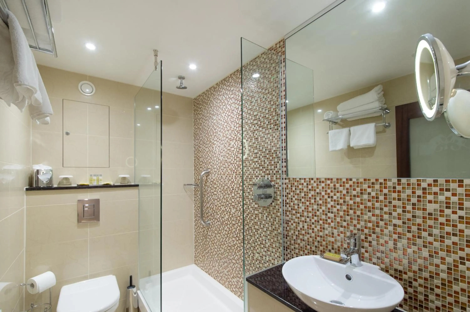 Photo - DoubleTree by Hilton Hotel London - Marble Arch