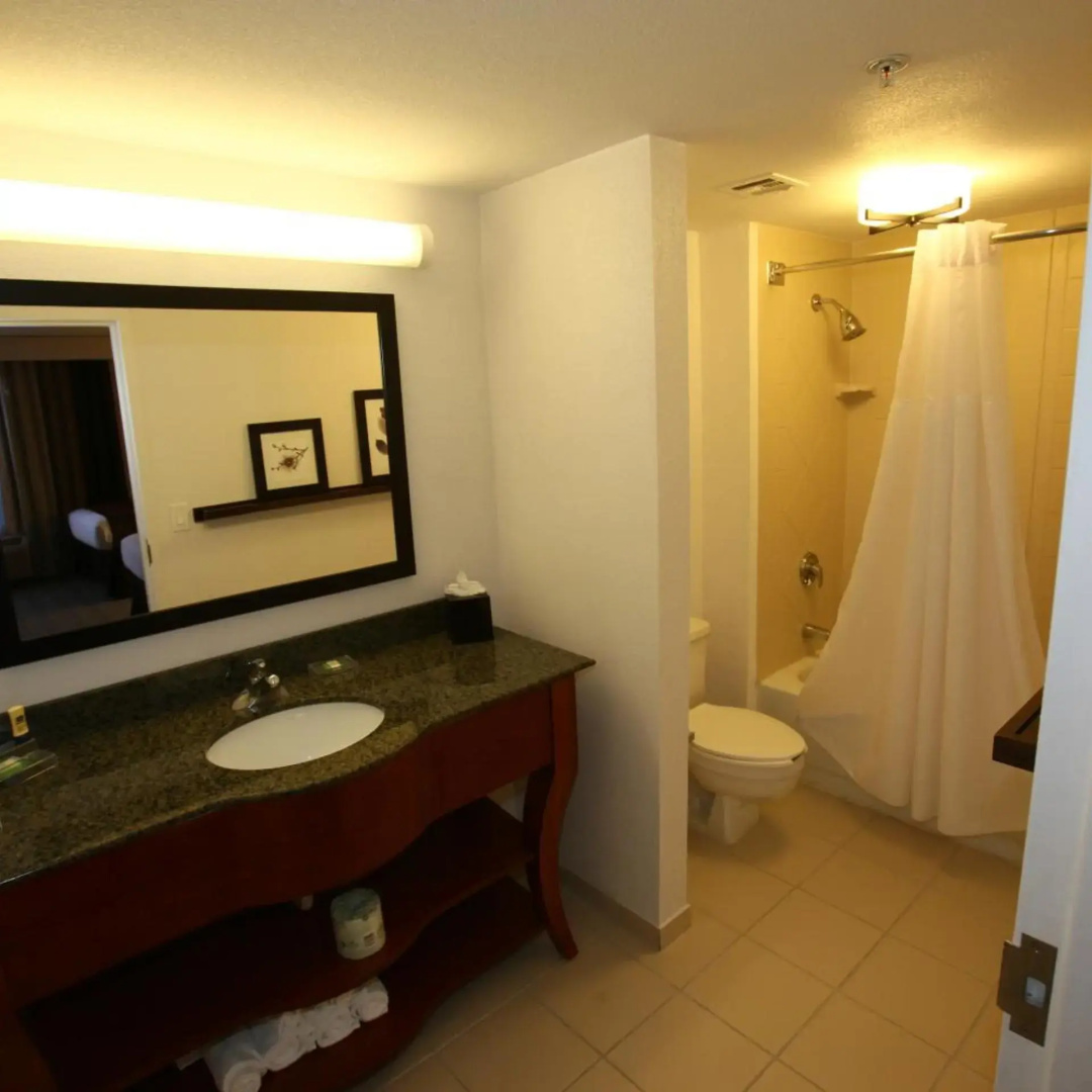 Photo - GreenTree Inn & Suites Phoenix Sky Harbor