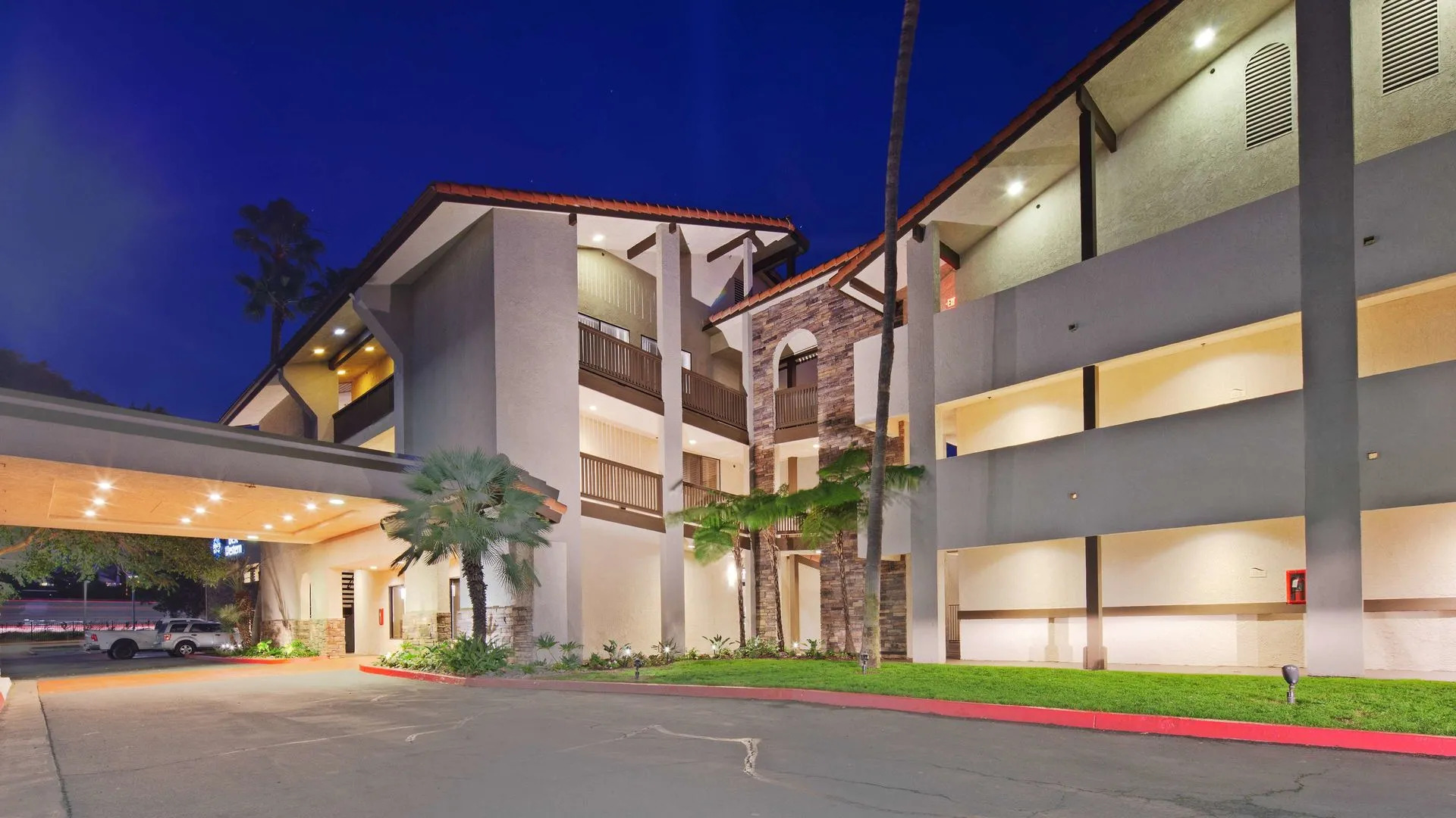 Photo - Best Western Carlsbad by the Sea