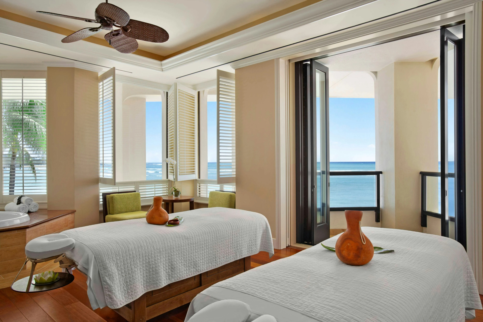 Photo - Moana Surfrider, A Westin Resort & Spa, Waikiki Beach