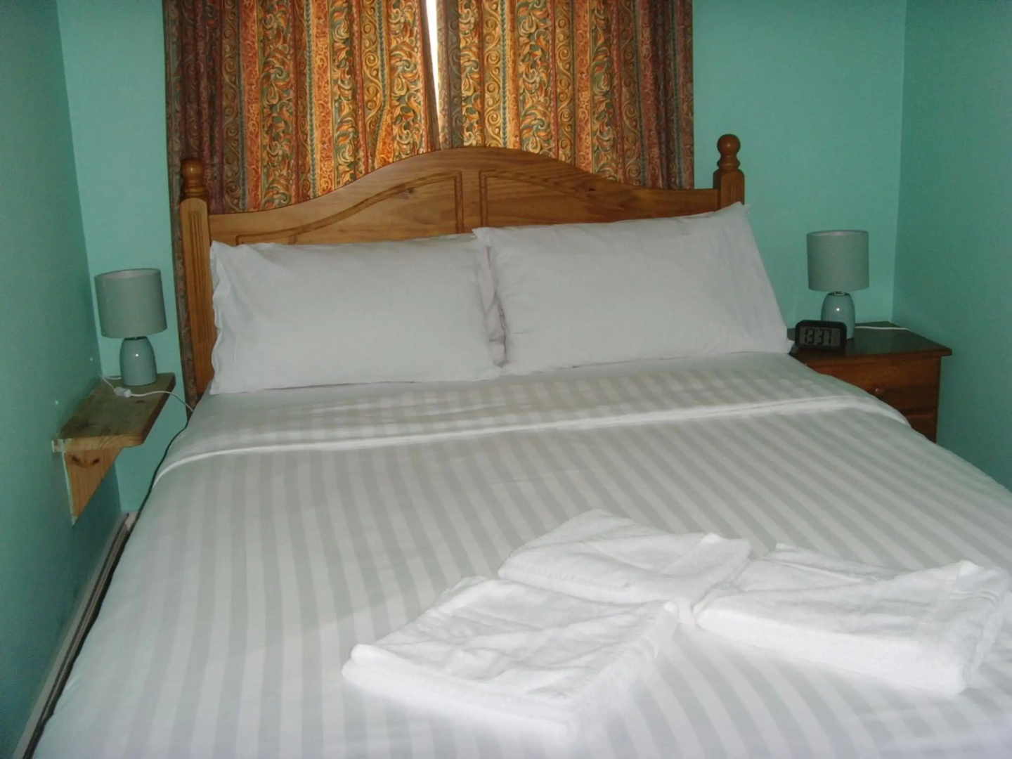 Photo - Twin Lions Hotel