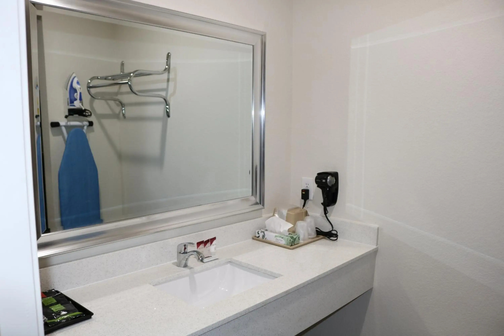 Foto - Scottish Inn & Suites - IAH Airport