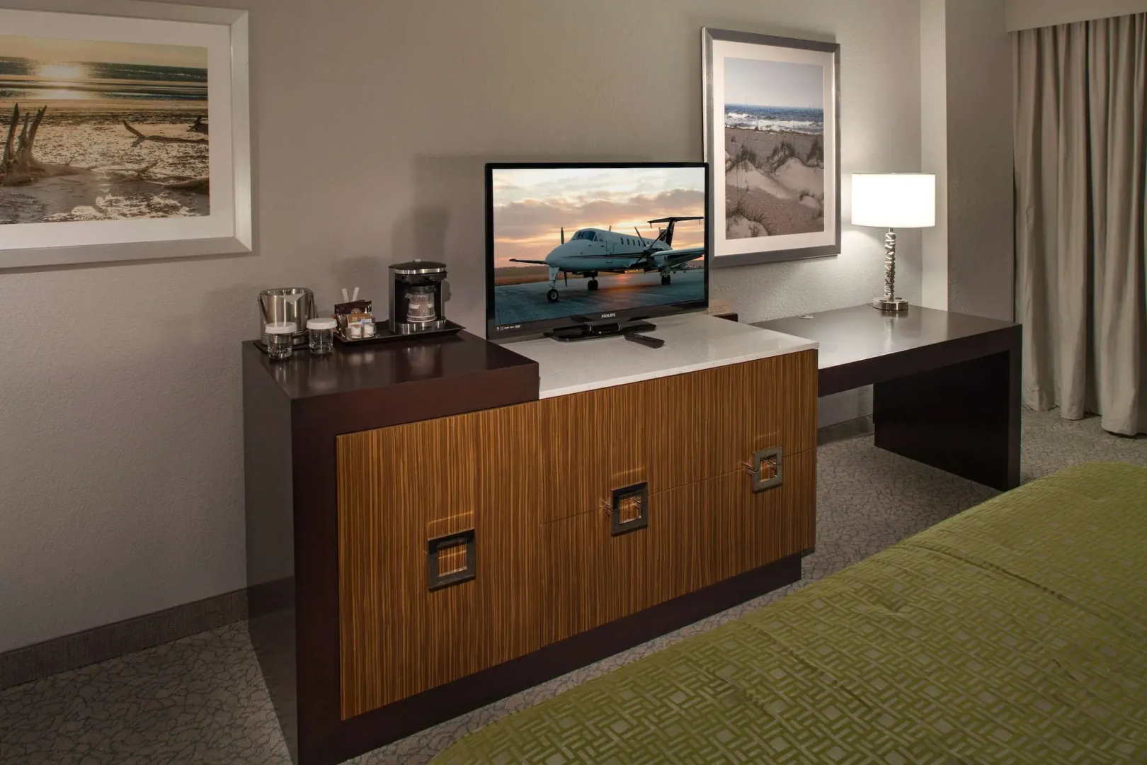 Photo - DoubleTree by Hilton Hotel Jacksonville Airport