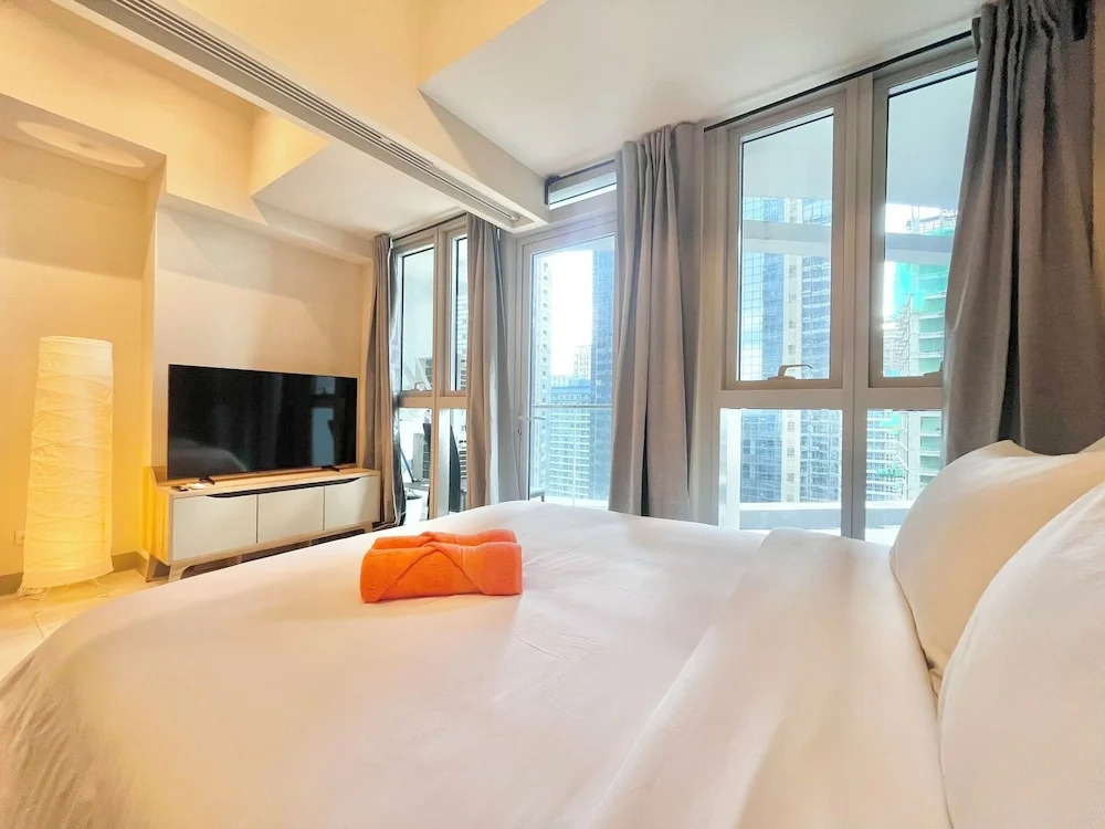 Foto - Uptown Parksuites Tower 2 BGC - Staycations Up Above 9