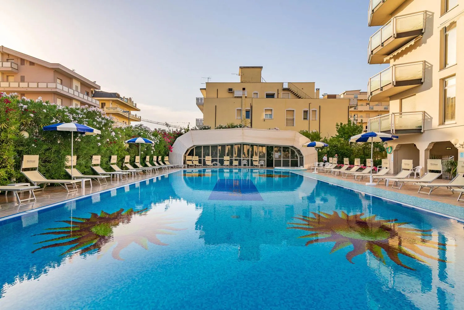 Photo - Hotel Universal
