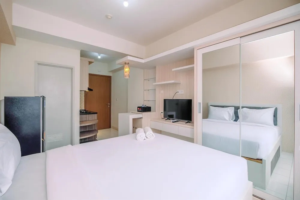 Well Designed and Comfy Studio at Podomoro Golf View Apartment