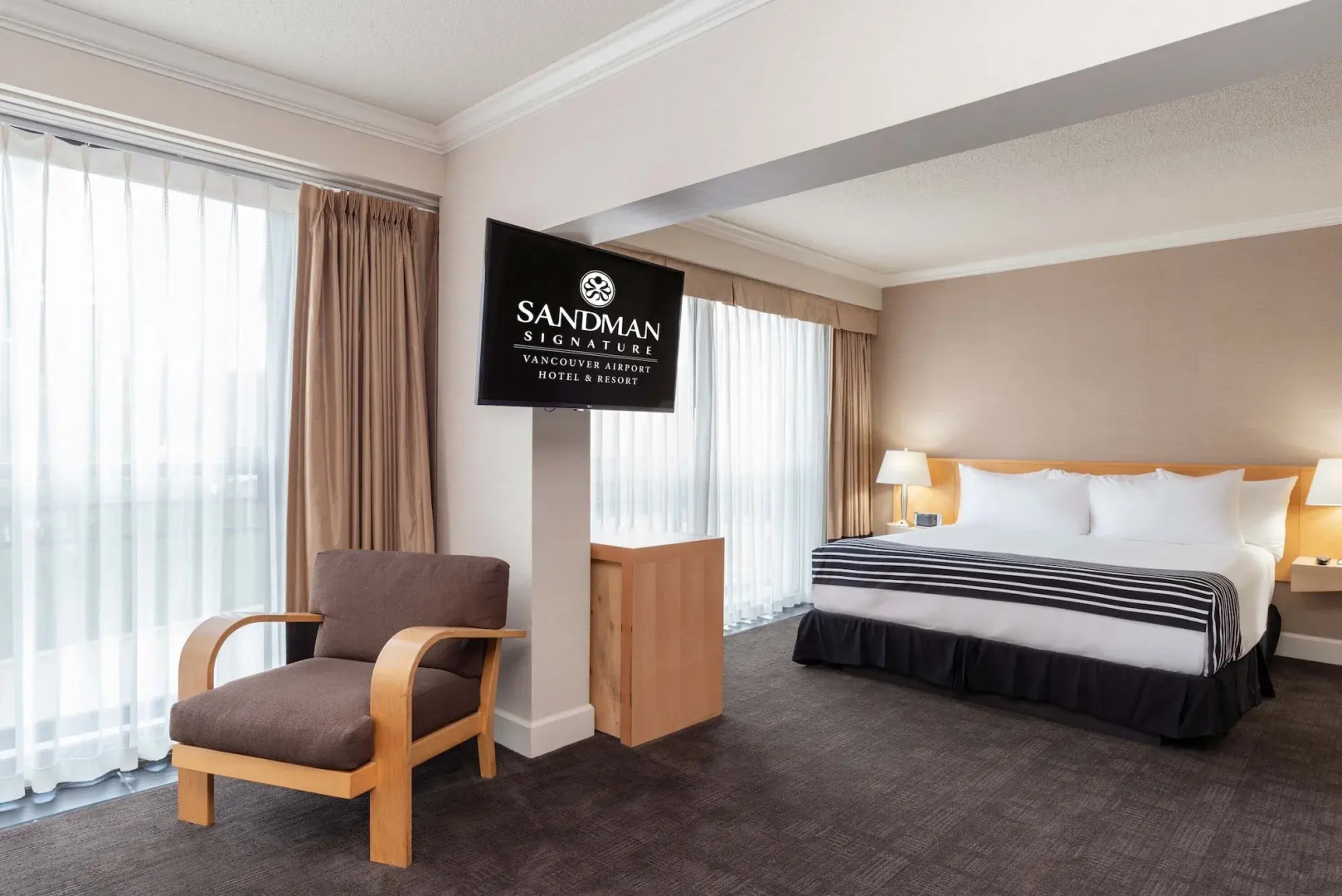 Foto - Sandman Signature Vancouver Airport Hotel & Resort