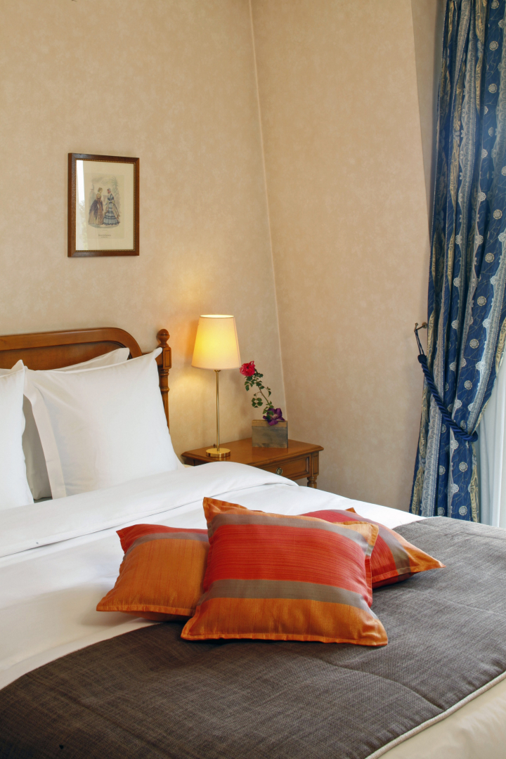 Foto - Warwick Reine Astrid - Lyon